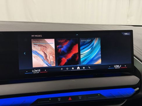 Used 2025 BMW X3 xDrive30i image 43