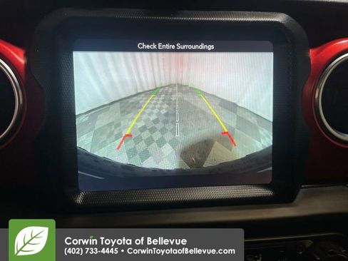 Used 2019 Jeep Wrangler Unlimited Rubicon w/ Uconnect 4C Nav & Sound Group image 18