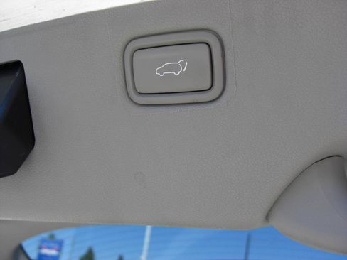 Used 2015 Kia Sedona EX FWD image 13