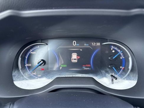 Certified 2025 Toyota RAV4 LE image 26