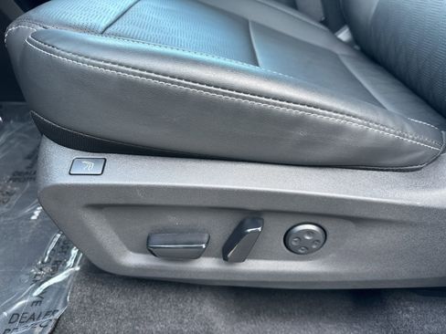 Used 2025 Nissan Murano Platinum w/ Cargo Package image 13