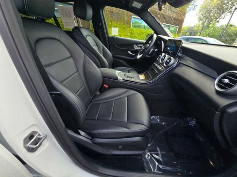 Certified 2022 Mercedes-Benz GLC 300 4MATIC image 11