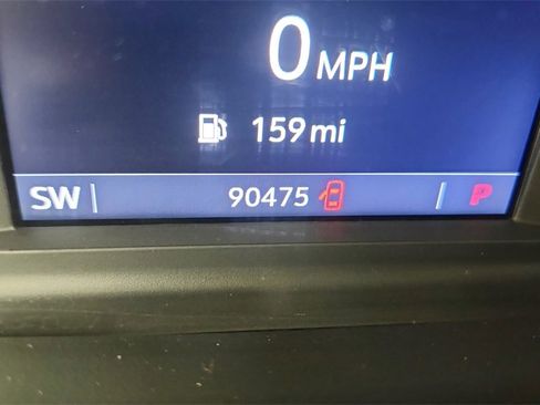 Used 2021 Chevrolet Silverado 1500 LT image 16