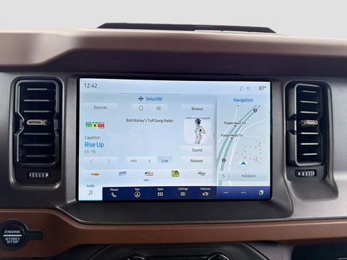 Used 2024 Ford Bronco Outer Banks AWD/4WD image 17