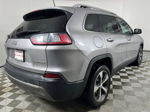 Used 2019 Jeep Cherokee Limited w/ Luxury Group image 4