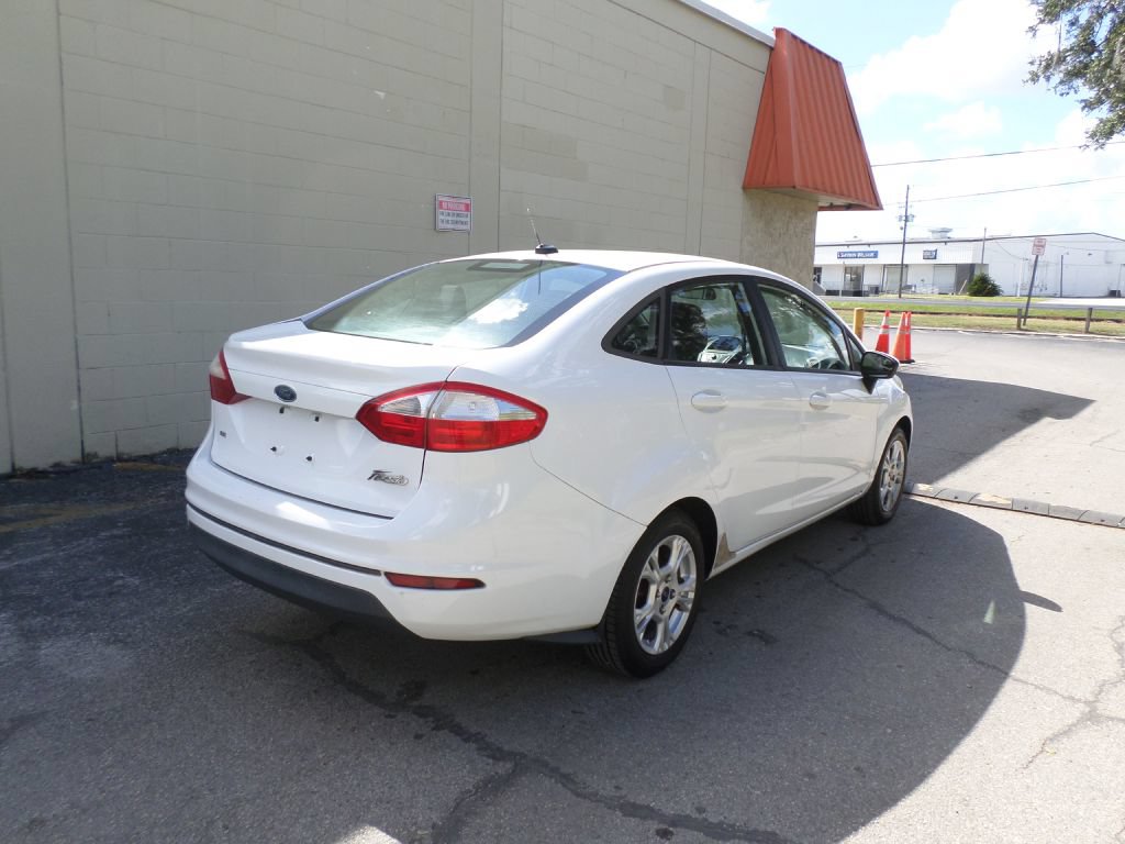 Used 2014 Ford Fiesta SE FWD image 7