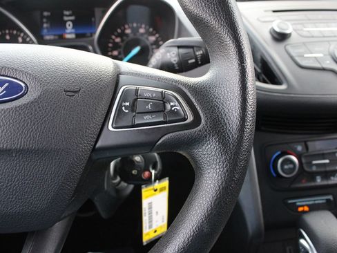 Used 2018 Ford Escape SE FWD image 13