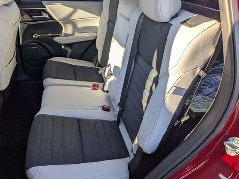 New 2026 Mitsubishi Outlander SE FWD image 20