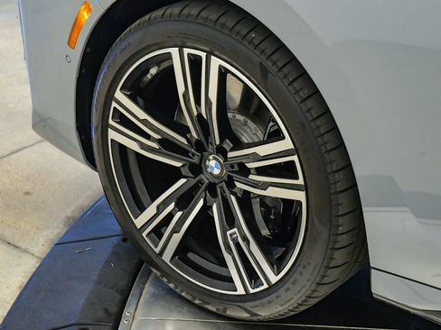 Certified 2023 BMW 740i RWD image 10