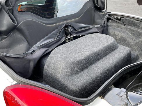 Used 2007 Pontiac Solstice Convertible w/ Premium Package RWD image 4