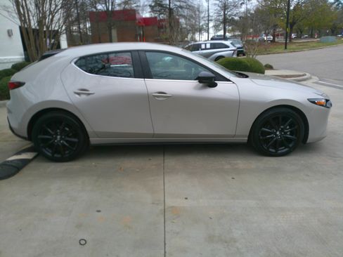 Used 2024 MAZDA MAZDA3 s image 14