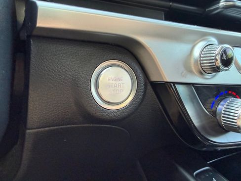 Used 2023 Kia Telluride S FWD image 32