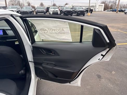 New 2026 Toyota Prius LE image 32