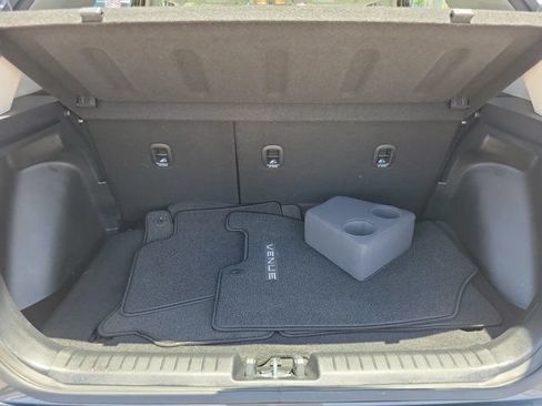 Certified 2025 Hyundai Venue SEL FWD image 6