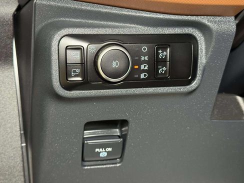 Used 2024 Ford Bronco Outer Banks AWD/4WD image 11