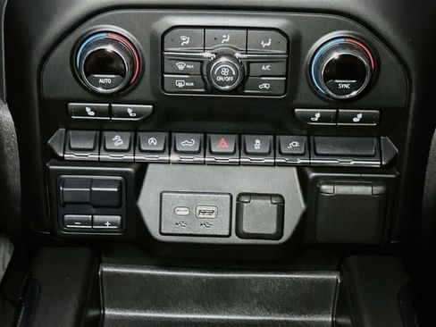 Used 2021 Chevrolet Silverado 1500 LT Trail Boss w/ Convenience Package II AWD/4WD image 13