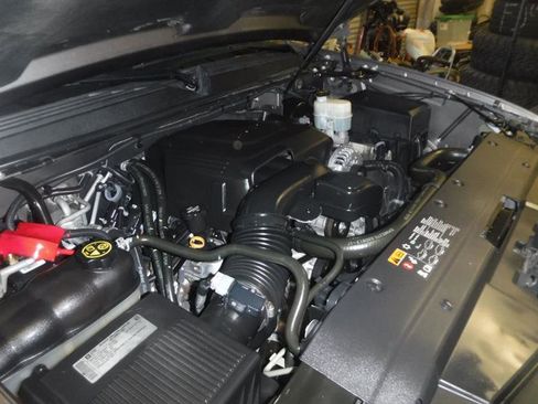 Used 2013 Chevrolet Tahoe LS image 22