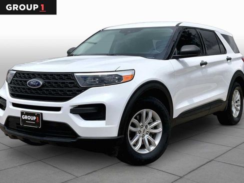Used 2021 Ford Explorer 4WD w/ Class III Trailer Tow Package image 1