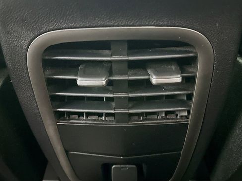 Used 2018 Lincoln MKC Select w/ Select Plus Package image 28