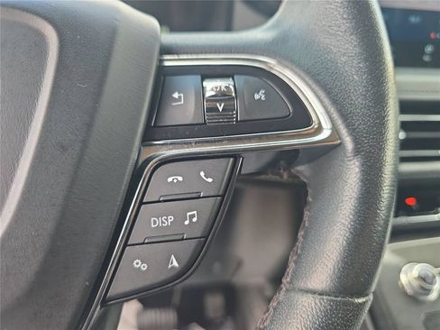 Certified 2022 Lincoln Nautilus FWD image 22