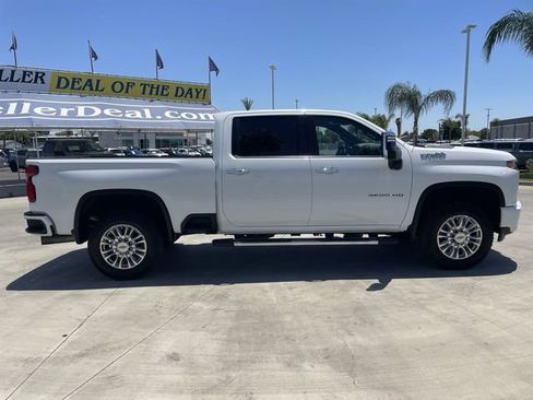 Used 2023 Chevrolet Silverado 2500 High Country w/ Z71 Off-Road Package AWD/4WD image 9