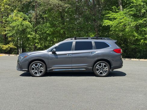 Used 2023 Subaru Ascent Touring AWD/4WD image 6