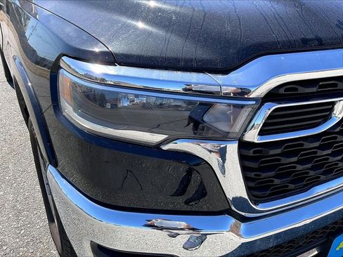Used 2025 RAM 1500 Big Horn AWD/4WD image 32