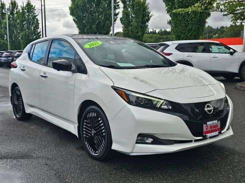 Used 2025 Nissan Leaf SV Plus FWD image 3