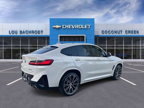 Used 2022 BMW X4 xDrive30i w/ M Sport Package AWD/4WD image 8