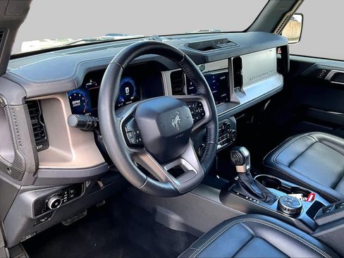 Used 2025 Ford Bronco Outer Banks AWD/4WD image 23