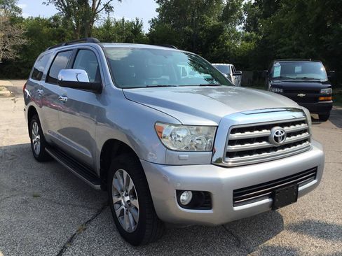 Used 2016 Toyota Sequoia Limited AWD/4WD image 4