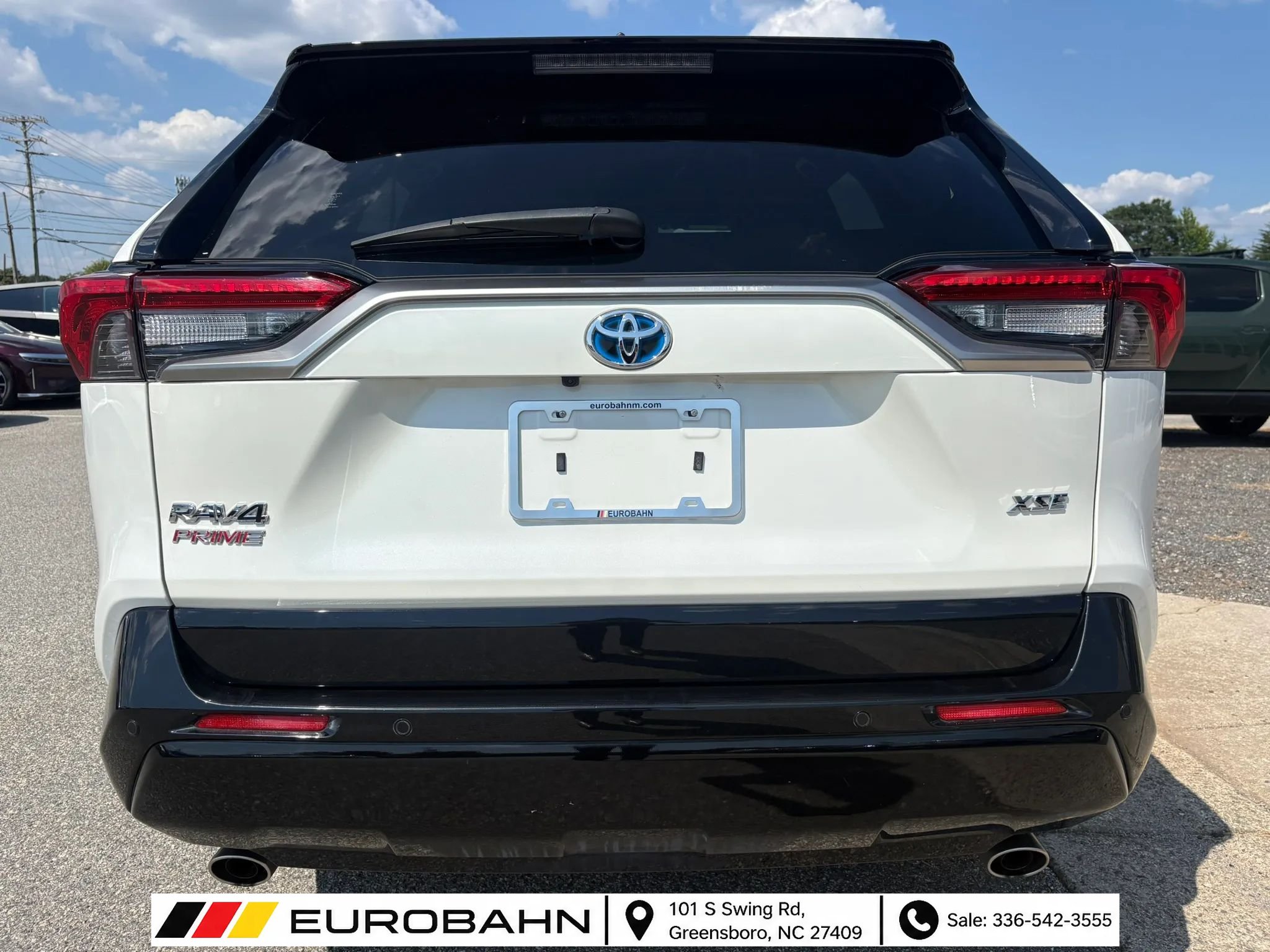 Used 2022 Toyota RAV4 XSE w/ Premium Package AWD/4WD image 4