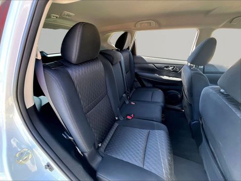 Used 2018 Nissan Rogue SV w/ Premium Package AWD/4WD image 24