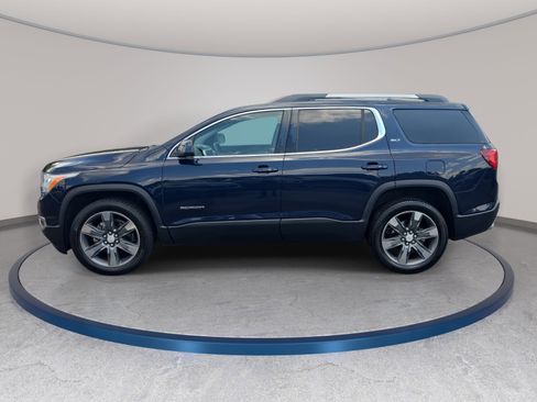 Used 2017 GMC Acadia SLT w/ LPO, Cargo Package FWD image 8