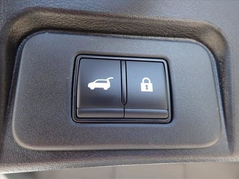 Used 2026 Nissan Rogue SV AWD/4WD image 9