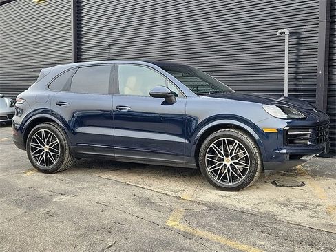 Used 2024 Porsche Cayenne image 9