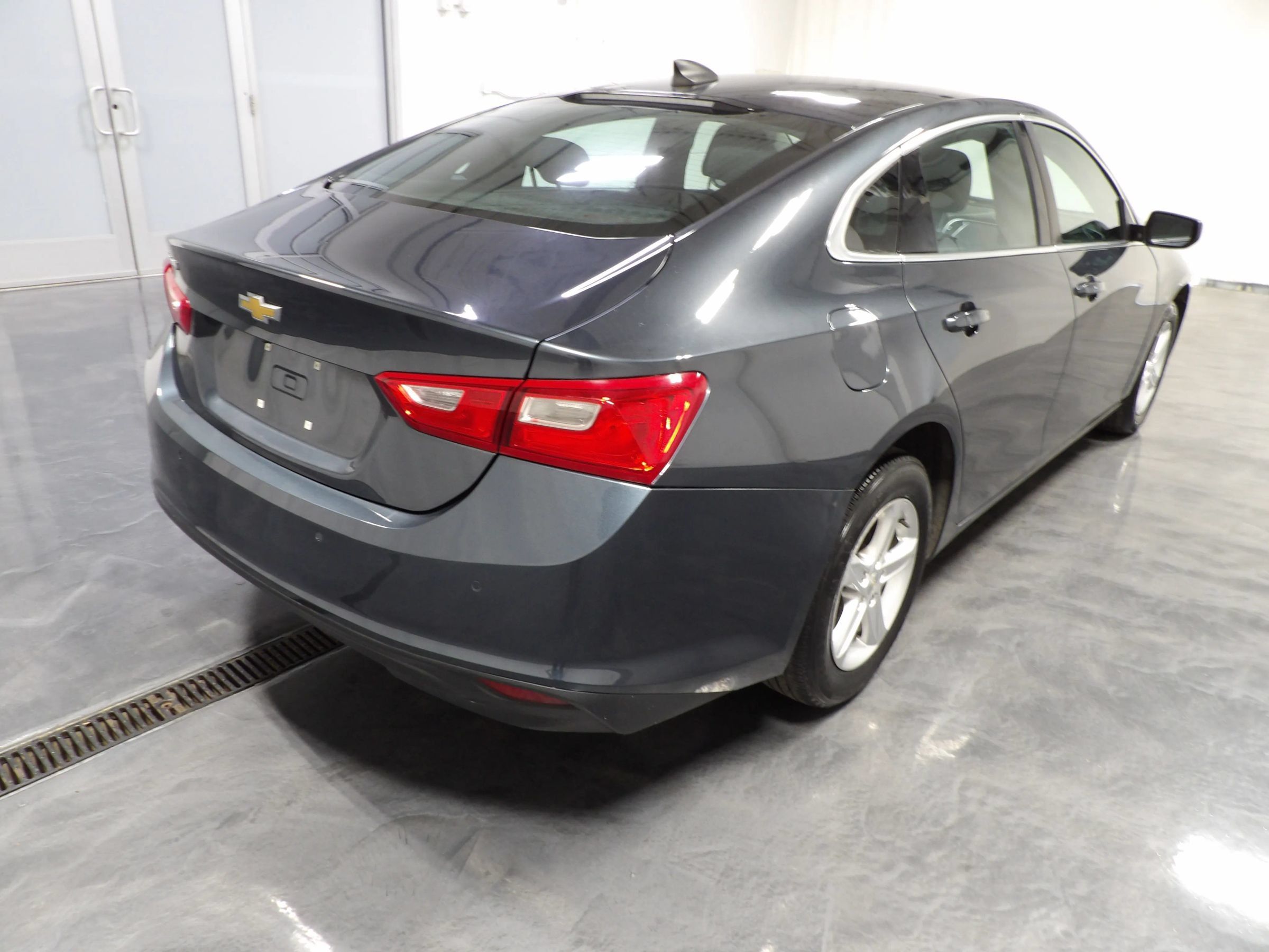 Used 2021 Chevrolet Malibu LS w/ Driver Confidence Package FWD image 4