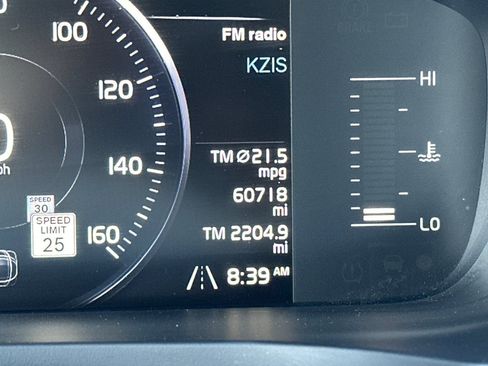 Used 2019 Volvo S60 T6 Momentum w/ Premium Package image 26