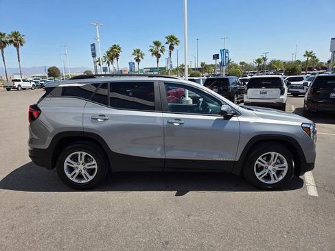 Certified 2023 GMC Terrain SLE w/ Driver Convenience Package FWD image 8