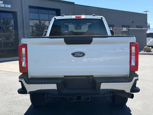 Used 2023 Ford F350 XLT w/ FX4 Off-Road Package AWD/4WD image 4