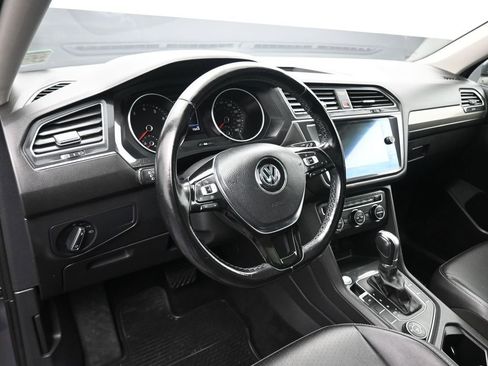Used 2019 Volkswagen Tiguan SE image 13
