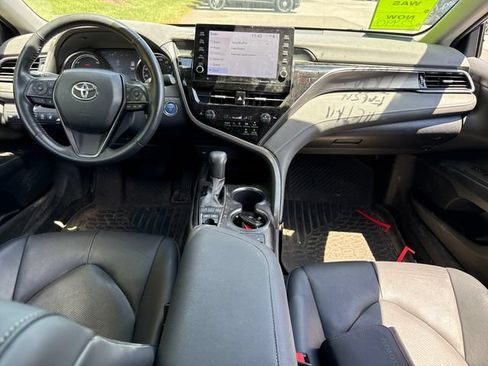 Used 2023 Toyota Camry XSE w/ Cold Weather Package FWD image 18