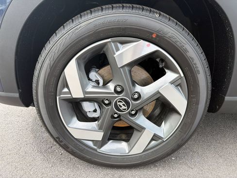 New 2026 Hyundai Venue SEL FWD image 12