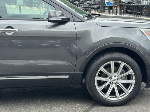 Used 2017 Ford Explorer Limited AWD/4WD image 5