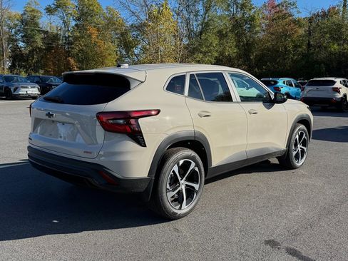 New 2026 Chevrolet Trax RS w/ Sunroof Package image 6