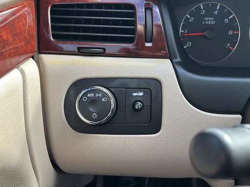 Used 2007 Chevrolet Impala LT image 30