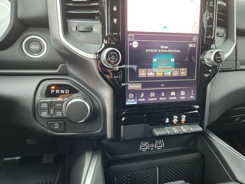 New 2026 RAM 1500 4x4 Crew Cab image 22