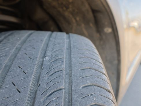 Used 2022 Buick Envision Essence w/ Safety Package image 16