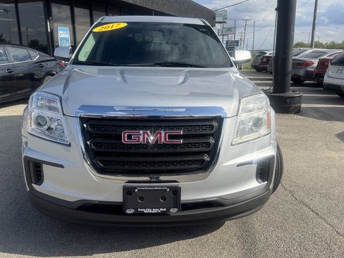 Used 2017 GMC Terrain SLE FWD image 3