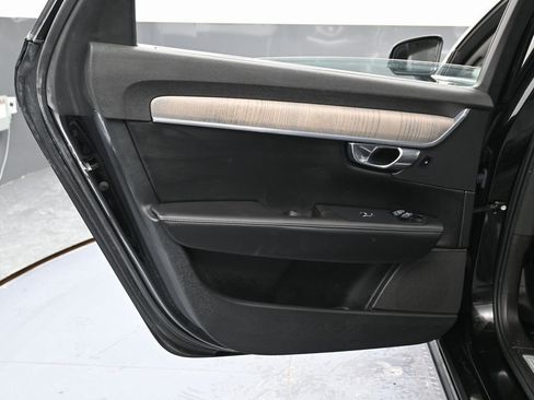 Used 2023 Volvo S90 B6 Plus w/ Protection Package Premier image 40